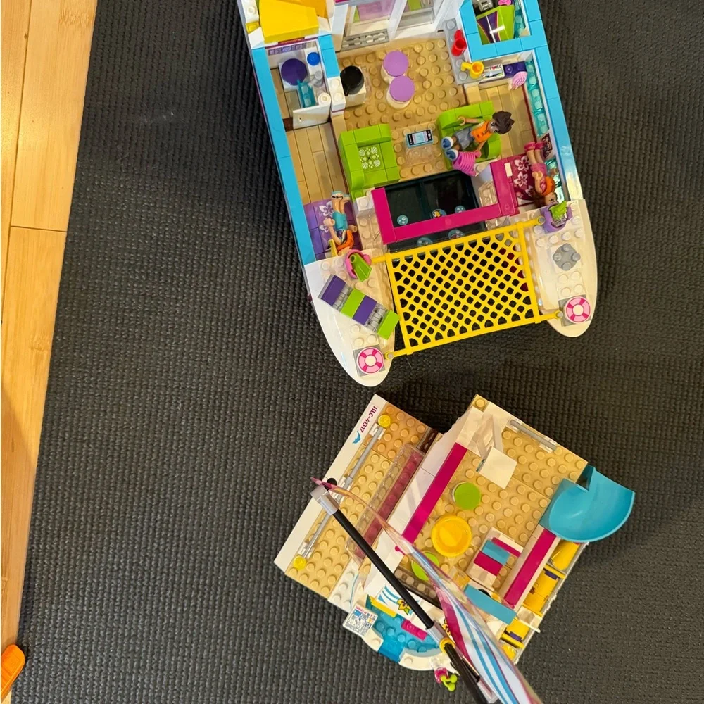 Lego Friends 41317 Sunshine Catamaran - Picture 7 of 7